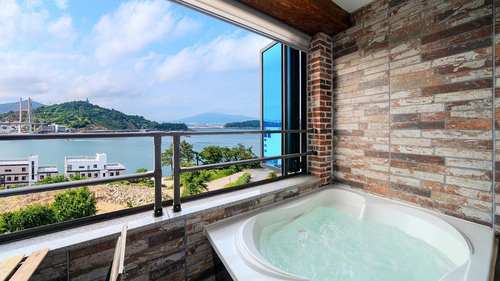 Yeosu View Foret Pension 外观 照片